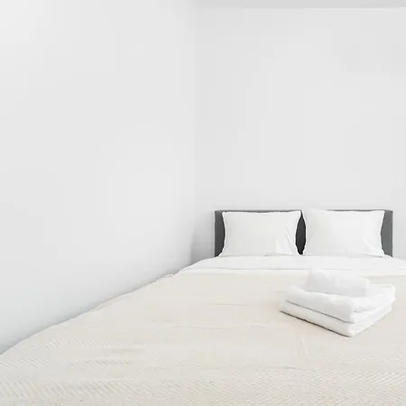 Apartment Komorowskiego Riverside By Bookinghost *